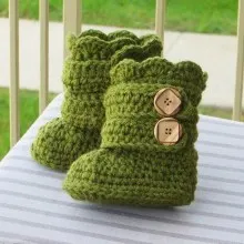 Toddler Classic Snow Boots, US sizes 5,6, 7 and 8- $5.50