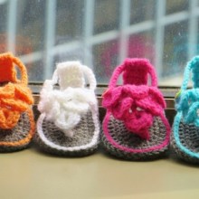 Crocodile Stitch Sandals- 0-12 Months-$5