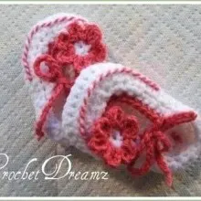Keyhole Booties - 0-12 Moths - $5