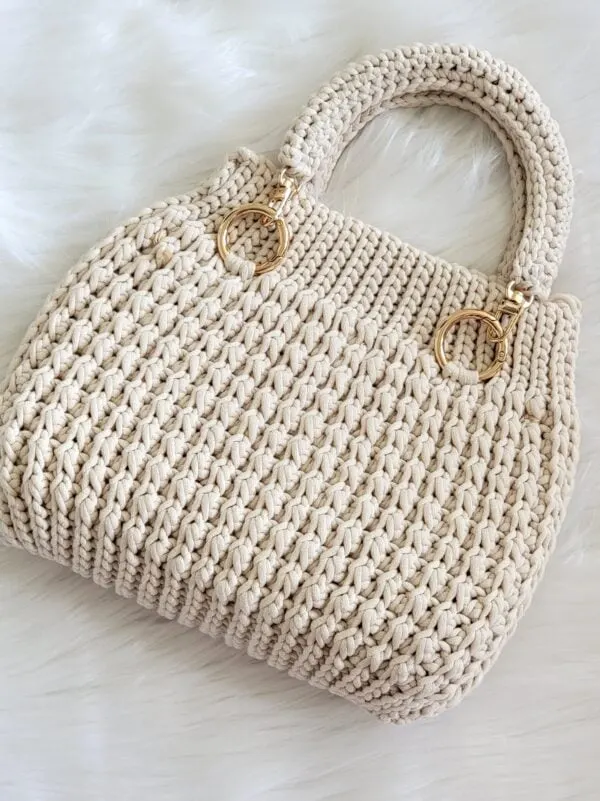 Small crochet bag in cream color